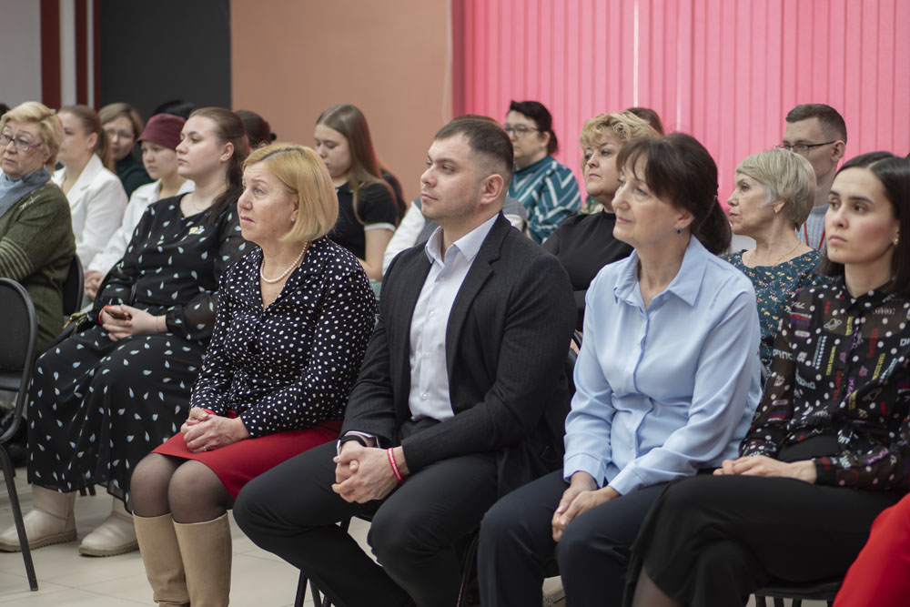 Presentation of the memory album Family history in the history of the country in the Model Library of Ust Ilimsk 2026 2