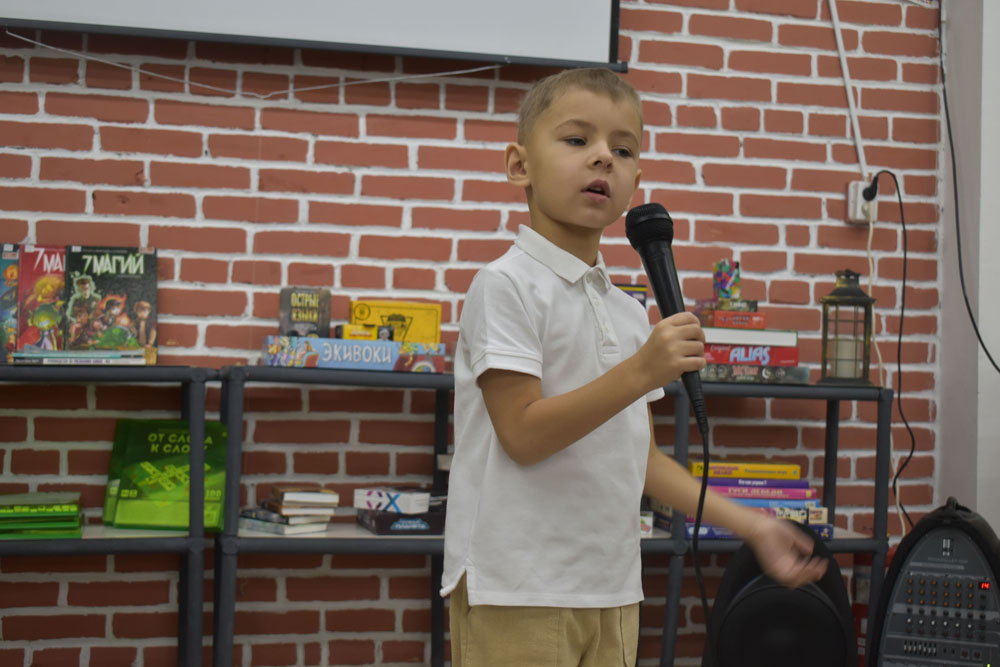 A children reading competition was held at Pervotsvet 2025 6