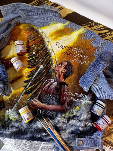 Issue 35 Customizing or Stylish Alterations 2025 3