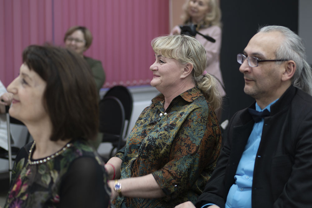 According to S N Klestov Angarsky an online meeting with poet Mikhail Ryabikov took place in the library 2026 3